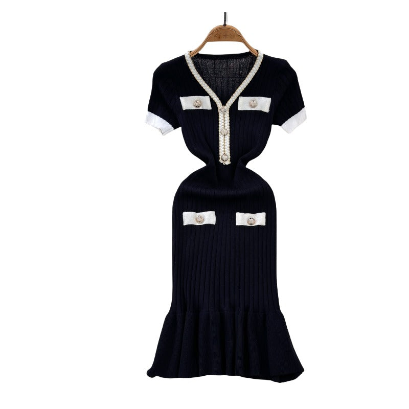 V-neck fishtail dress women's summer dress 2025 new knitted black temperament waist thin design skirt