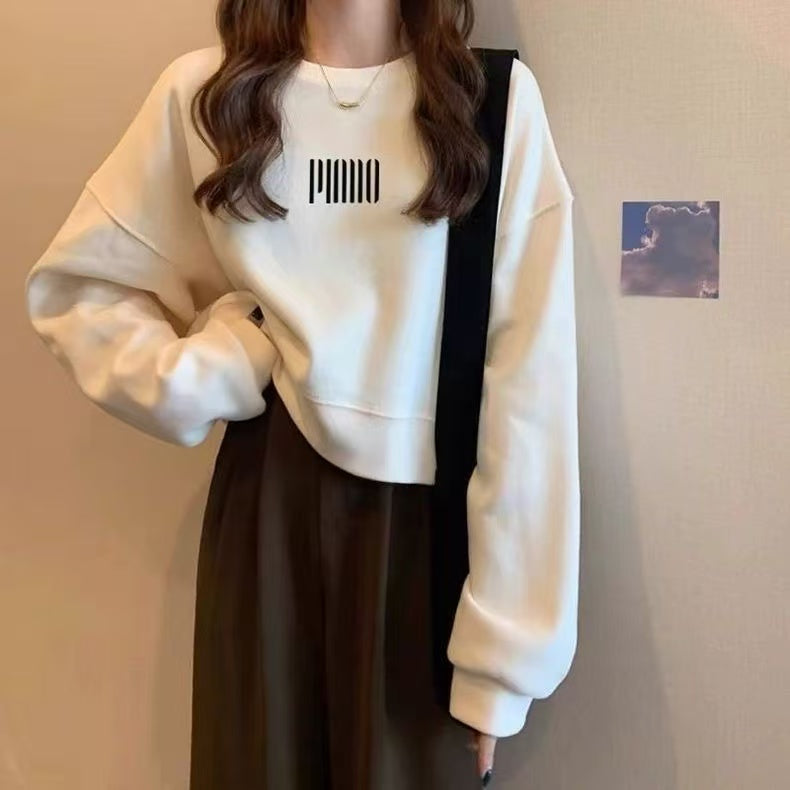 long-sleeved sweatshirt