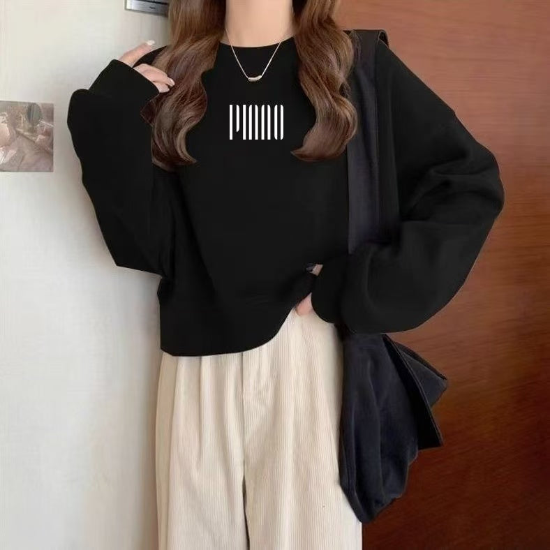 long-sleeved sweatshirt