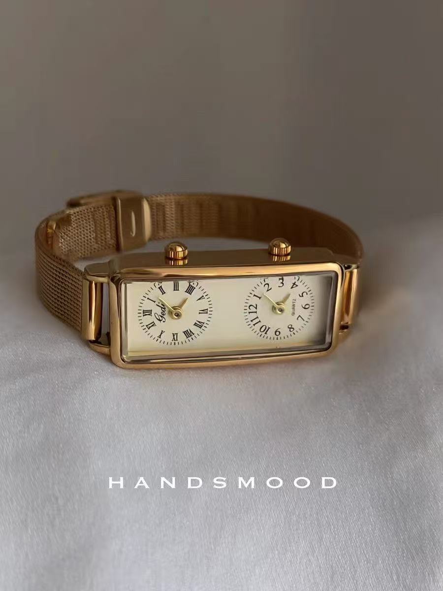 Exquisite clothing watch