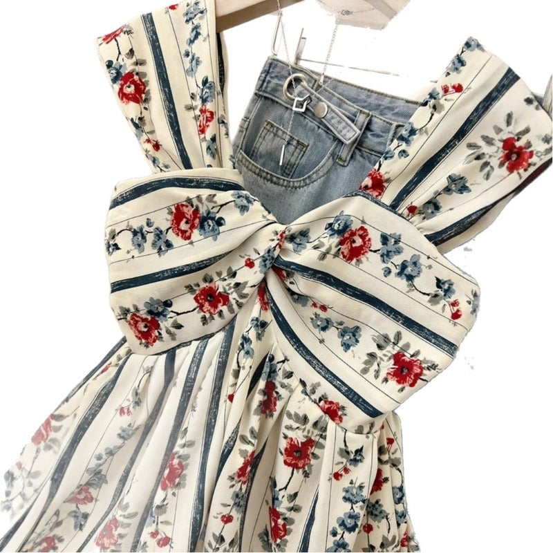 Ladies style retro V-neck kinked floral shirt women's summer new pastoral sexy waist small fly sleeves ins top
