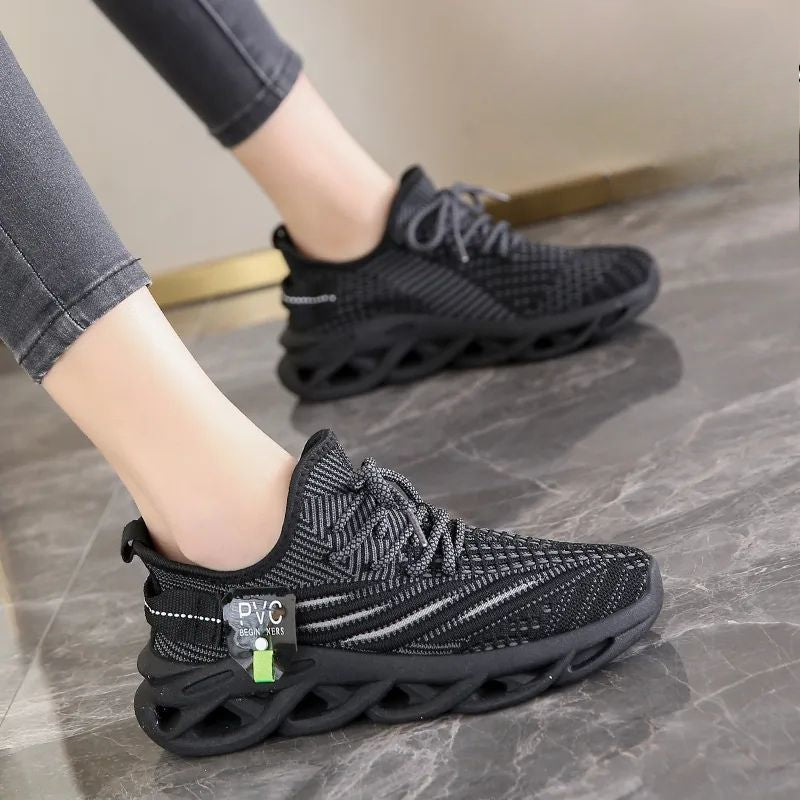 2025 popular fashion coconut shoes spring summer autumn wear breathable fly weaving sports Internet celebrities stepping on shit feeling running shoes