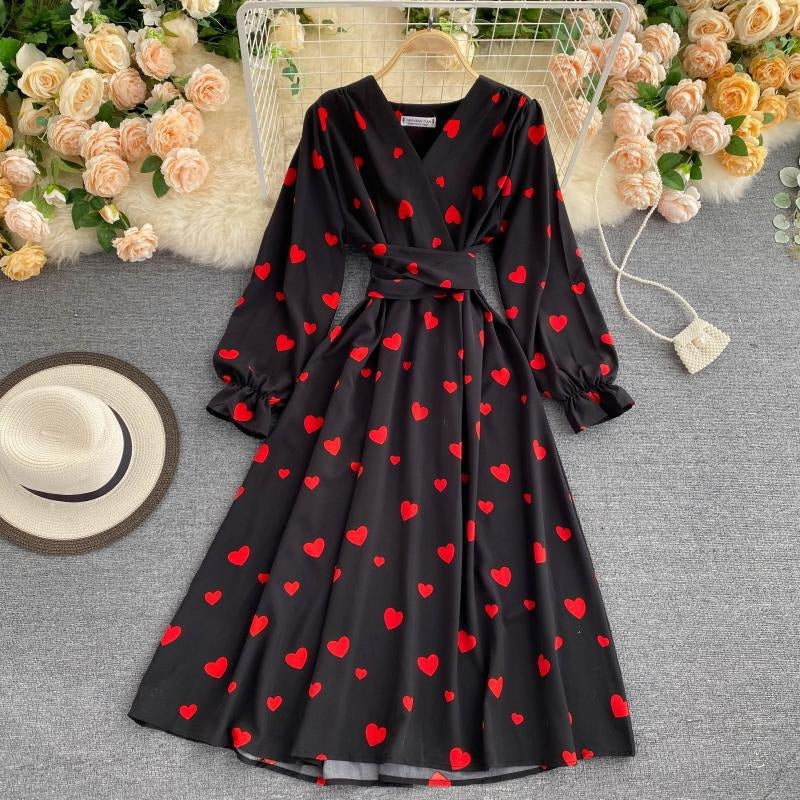 Vintage cherry print dress v-neck horn sleeve autumn new big skirt Internet celebrity vacation skirt women