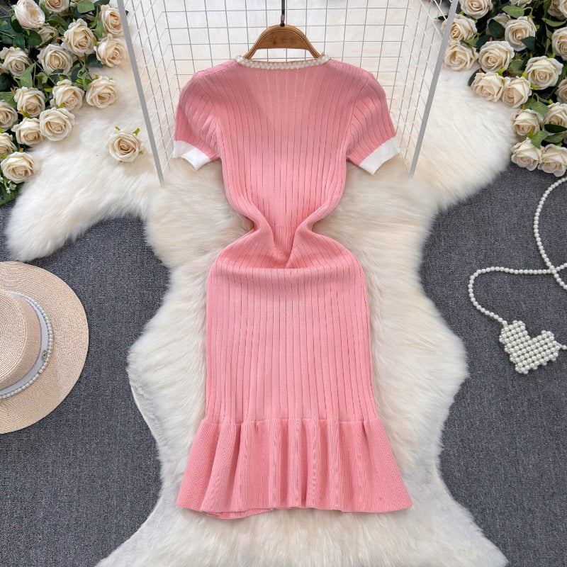 V-neck fishtail dress women's summer dress 2025 new knitted black temperament waist thin design skirt
