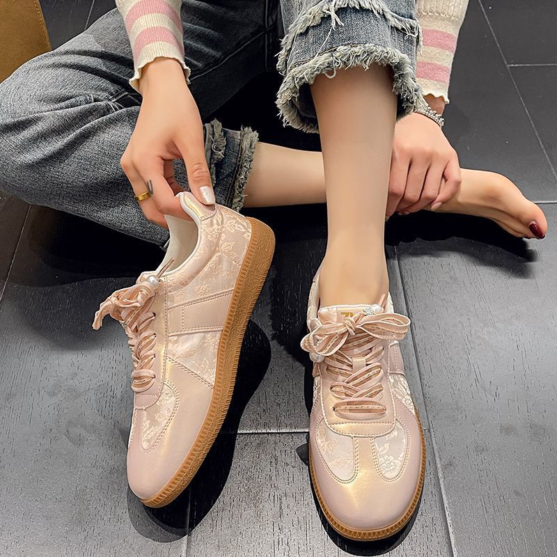 2025 casual little white shoes new national style comfortable versatile German training board shoes new Chinese spring pattern women's shoes