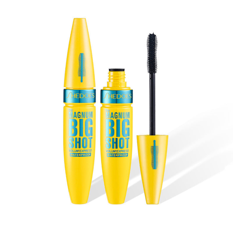 There are three popular brush heads, dense and elongated waterproof, sweat-proof and non-smudging long-lasting solid makeup mascara.