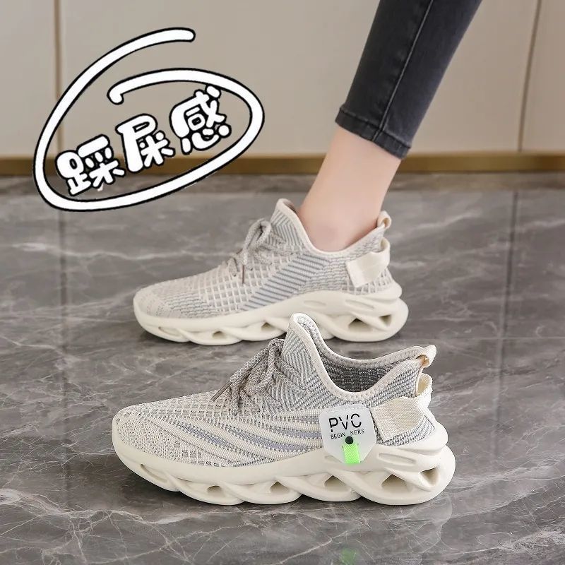 2025 popular fashion coconut shoes spring summer autumn wear breathable fly weaving sports Internet celebrities stepping on shit feeling running shoes