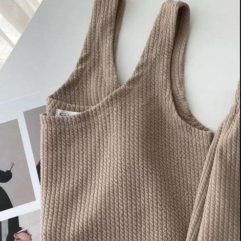 Three-dimensional jacquard chaos comfortable lazy loose casual suit women's 2025 summer new vest shorts two-piece set