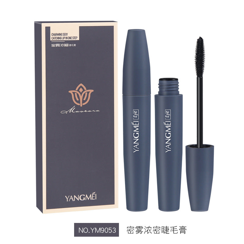 Dense fog, thick warping and slender black mascara, not easy to take off makeup, not easy to smudge