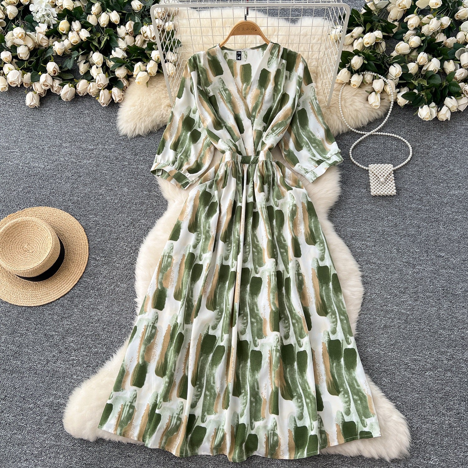 Light and mature style niche retro V-neck seven-quarter sleeve printed dress women's French waist and thin temperament A-shaped long skirt