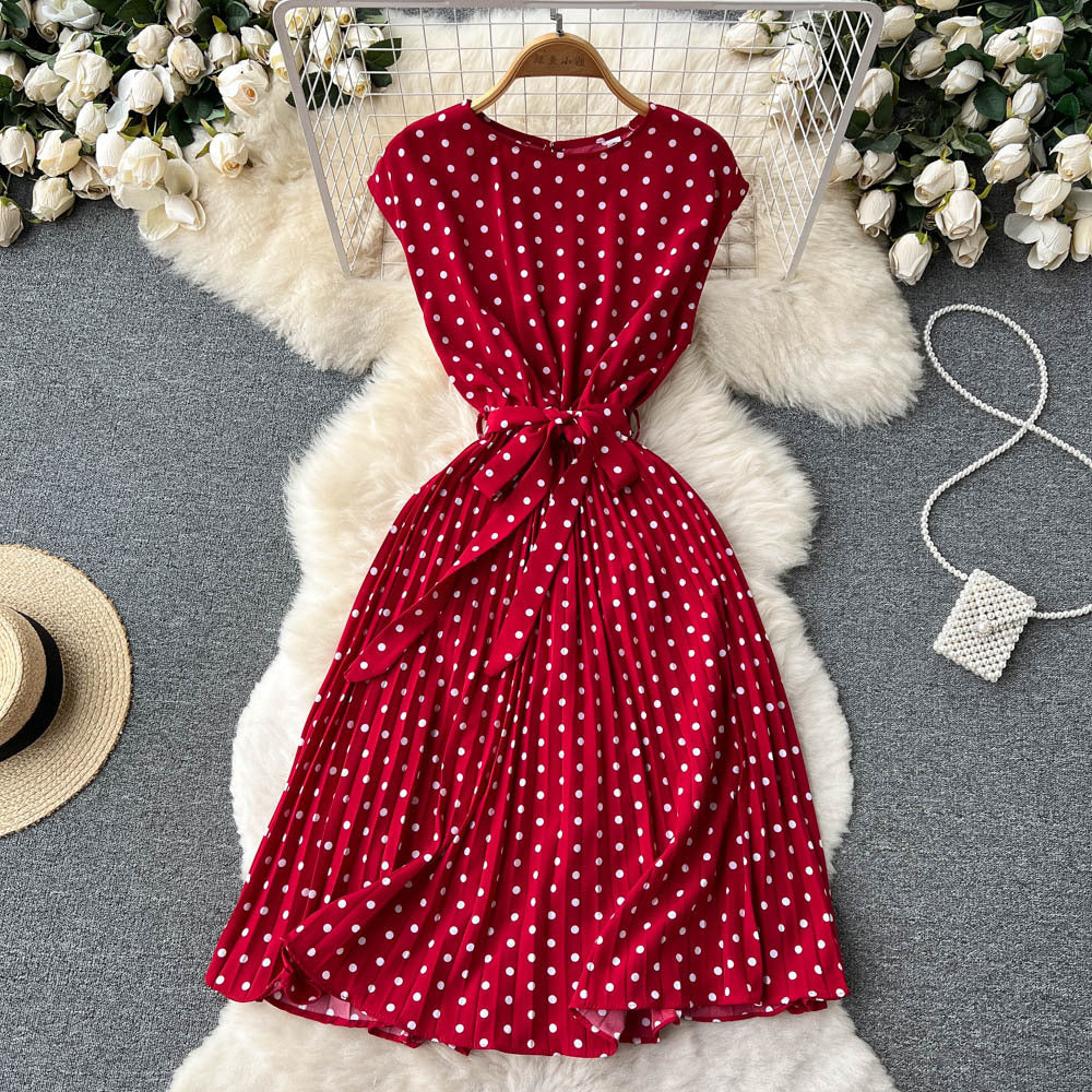 Summer gentle wind coffee break French retro polka dot dress strapped waist thin sweet pleated pendulum skirt