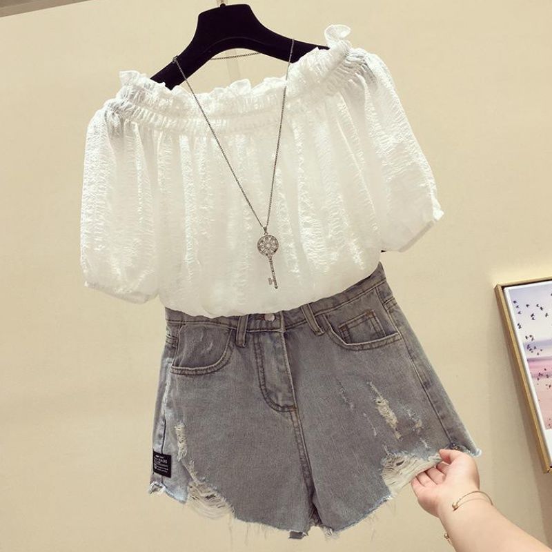 Korean bubble sleeve pleated age-reducing chiffon shirt 2025 summer new one-word collar off-the-shoulder temperament belly cover top