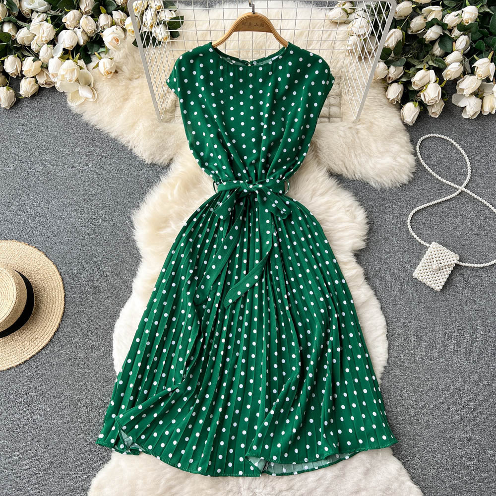 Summer gentle wind coffee break French retro polka dot dress strapped waist thin sweet pleated pendulum skirt