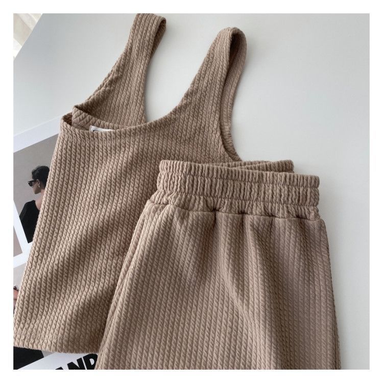 Three-dimensional jacquard chaos comfortable lazy loose casual suit women's 2025 summer new vest shorts two-piece set