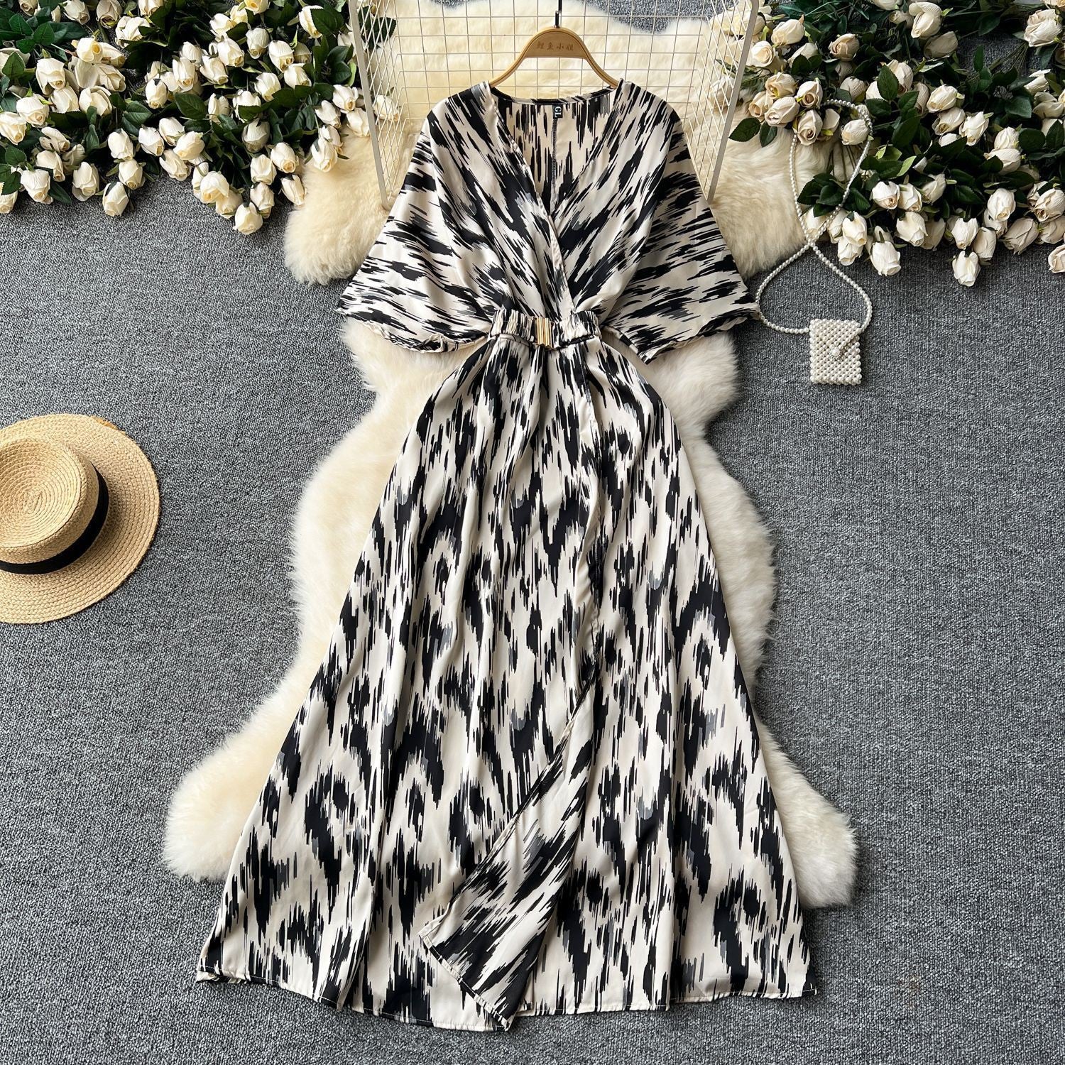 Summer new European and American style niche light luxury retro collar waist thin big swing split printing dress