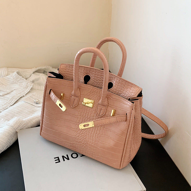 2025 summer new commuter large-capacity European and American textured bags women's Korean niche one-shoulder messenger handbag tide