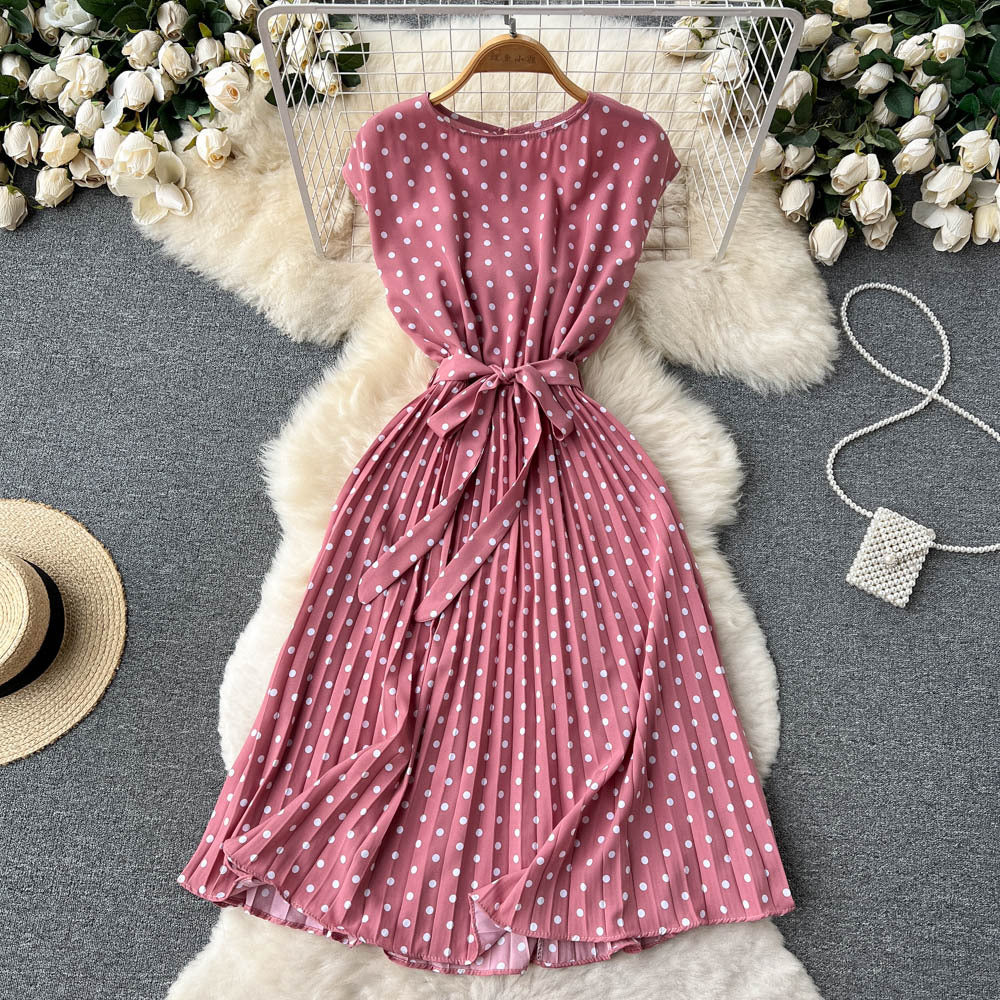 Summer gentle wind coffee break French retro polka dot dress strapped waist thin sweet pleated pendulum skirt