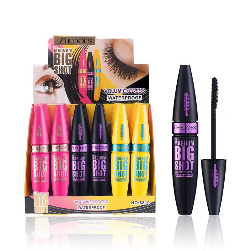 There are three popular brush heads, dense and elongated waterproof, sweat-proof and non-smudging long-lasting solid makeup mascara.