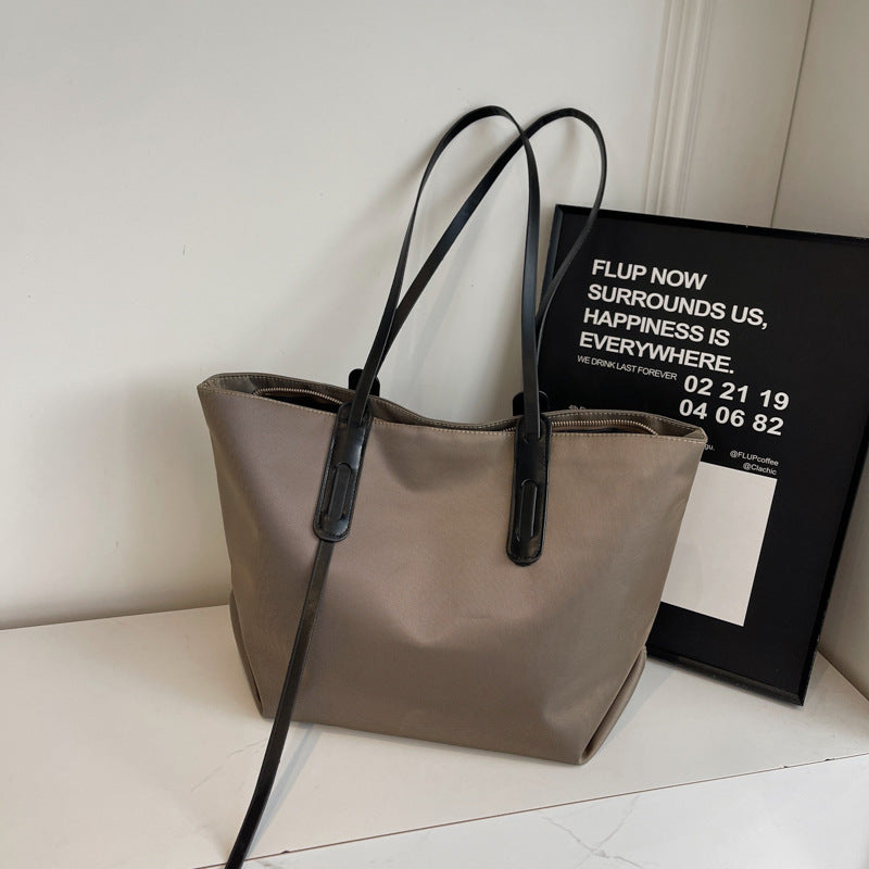 Stylish women's bags, fabric shoulder handbags, new large-capacity tote bags in summer 2025