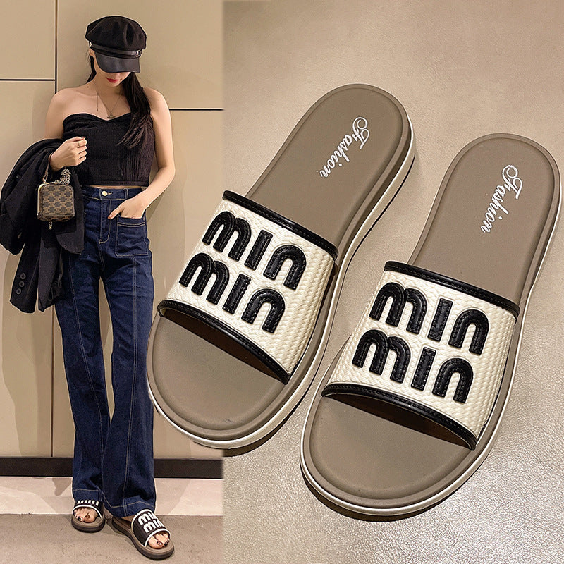 Slippers women's summer out new fashion small fragrant wind beach one-word drag net red versatile indoor non-slip cool slippers