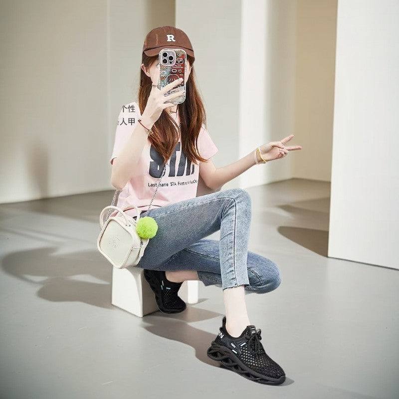 2025 popular fashion coconut shoes spring summer autumn wear breathable fly weaving sports Internet celebrities stepping on shit feeling running shoes