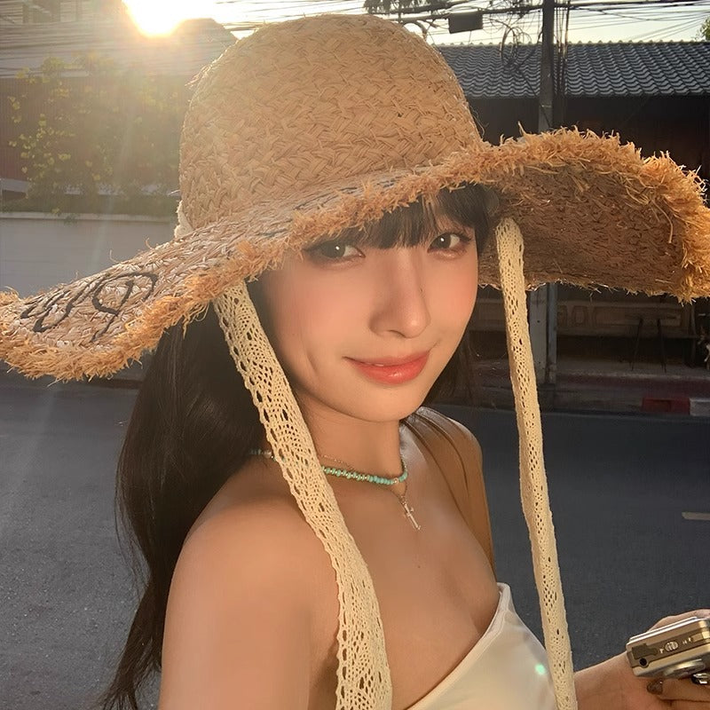 Lace-up letter Lafite straw hat women's summer 2025 new seaside beach sun hat big brim hat tide