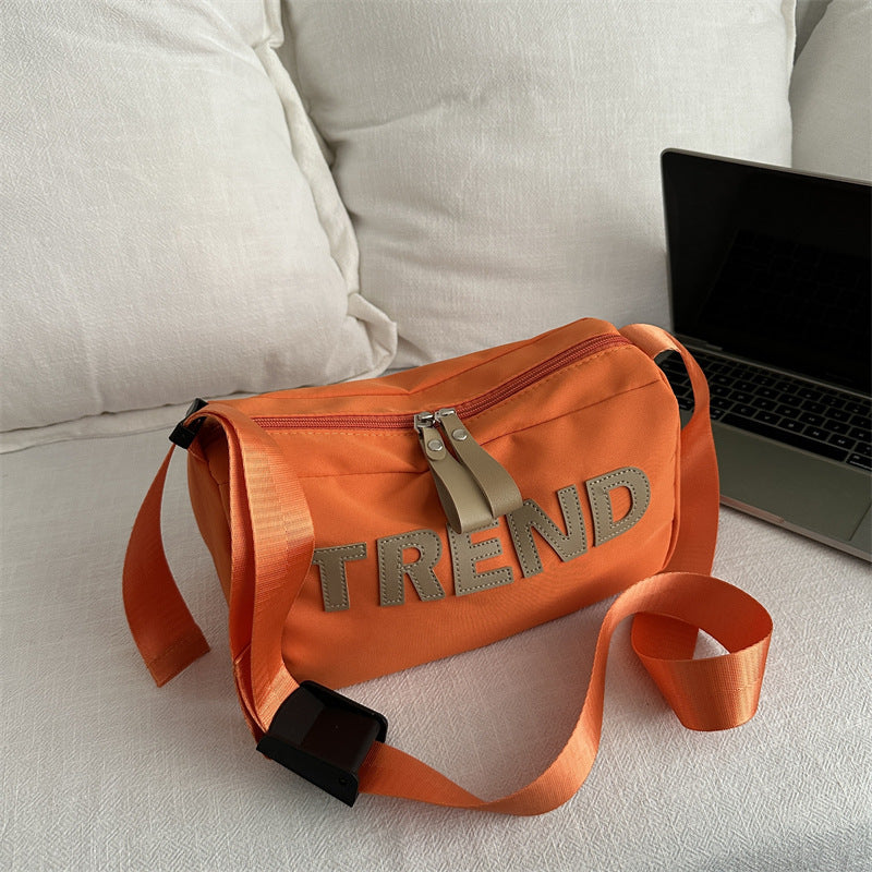 Letter printing fashion casual bag 2025 spring and summer new versatile ins shoulder messenger bag going out Korean women's bag