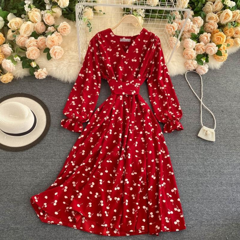 Vintage cherry print dress v-neck horn sleeve autumn new big skirt Internet celebrity vacation skirt women