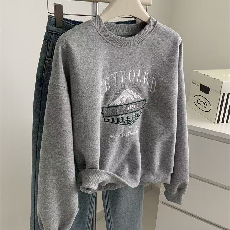 Embroidered sweatshirt